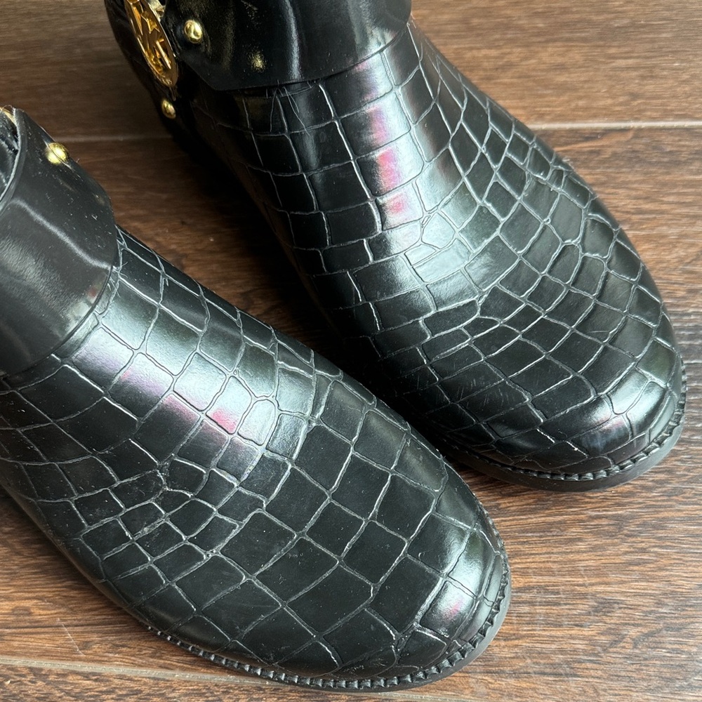 LIKE NEW Michael Kors Black Croc-Embossed Rain Boots - Picture 4 of 8